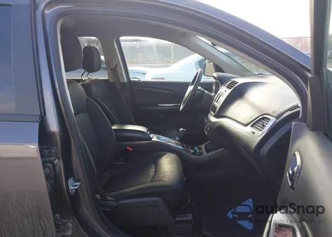 2019 Dodge Journey Se from USA, damaged, VIN 3C4PDCBB8KT844781